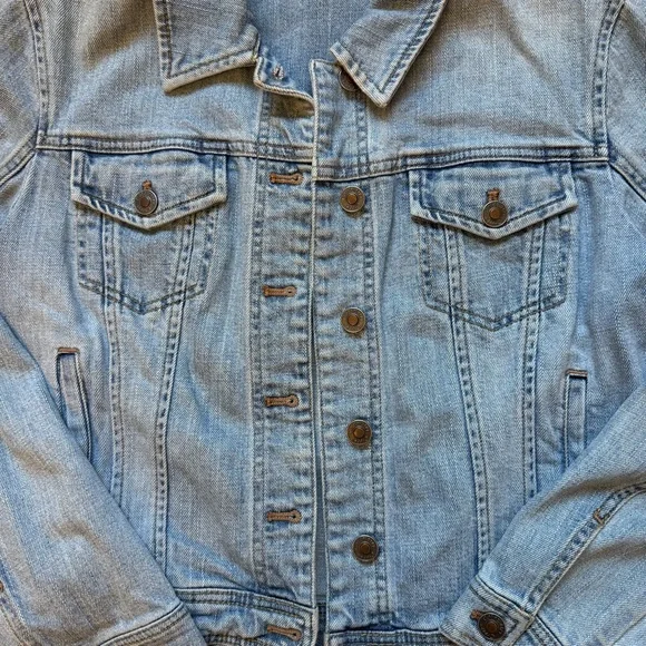 ✅99% Cotton Classic Jean Jacket Levi’s American Eagle Hollister Pacsun - Picture 4 of 6